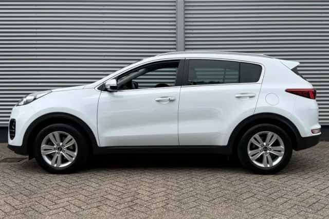 Kia Sportage (2017) thumbnail 2