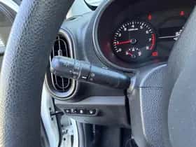 Kia Picanto (2020) thumbnail 15