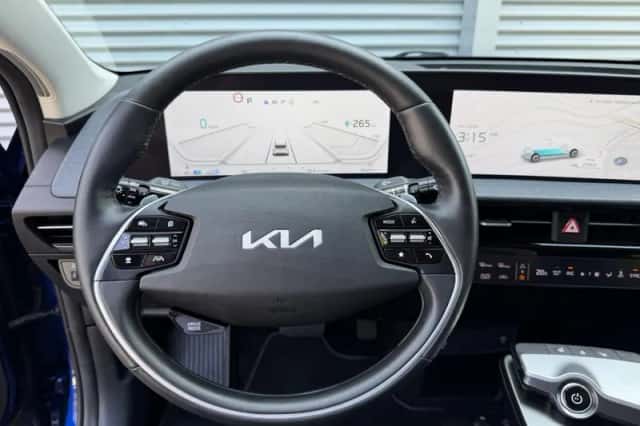 Kia EV6 (2022) thumbnail 15