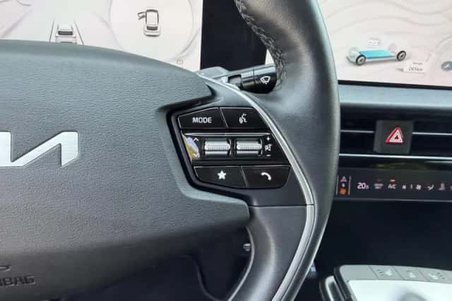Kia EV6 (2022) thumbnail 17
