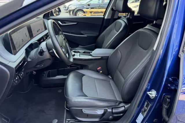 Kia EV6 (2022) thumbnail 10