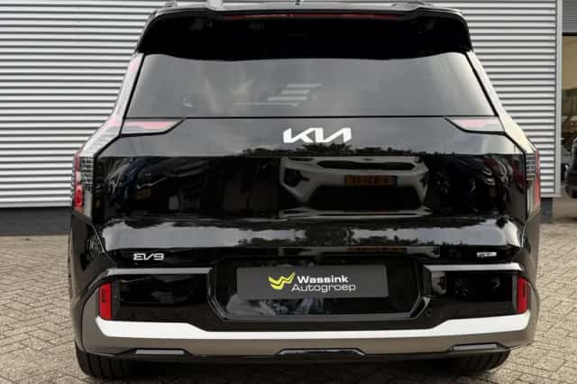 Kia EV9 (2026) thumbnail 4