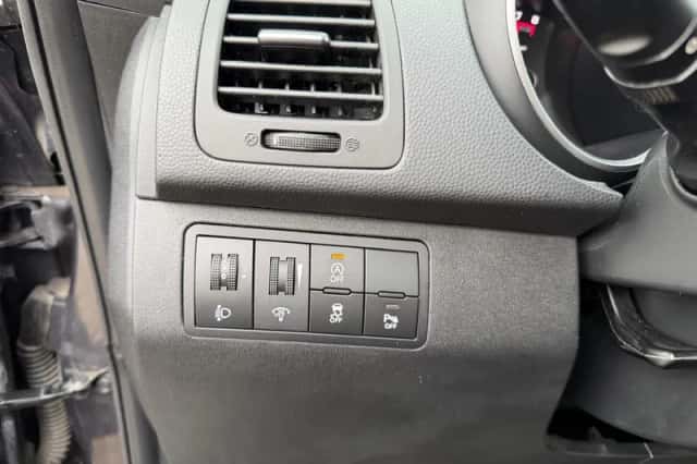 Kia Venga (2017) thumbnail 21