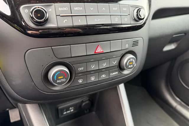 Kia Venga (2017) thumbnail 23