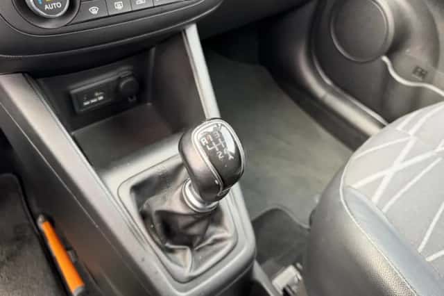 Kia Venga (2017) thumbnail 25