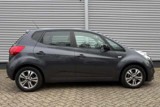 Kia Venga (2017) thumbnail 6