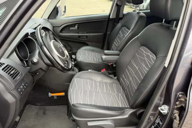 Kia Venga (2017) thumbnail 9