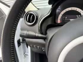 Renault Twingo (2015) thumbnail 14