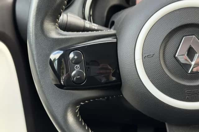 Renault Twingo (2015) thumbnail 16