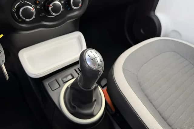 Renault Twingo (2015) thumbnail 20