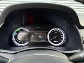 Kia Niro (2016) thumbnail 14