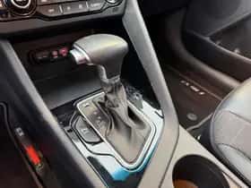 Kia Niro (2016) thumbnail 25