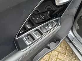 Kia Niro (2016) thumbnail 26