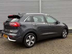 Kia Niro (2016) thumbnail 5