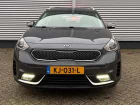 Kia Niro (2016) thumbnail 8