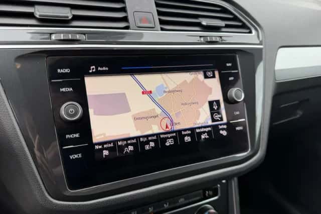 Volkswagen Tiguan (2019) thumbnail 22