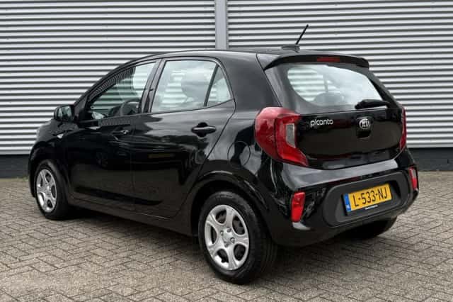 Kia Picanto (2021) thumbnail 4