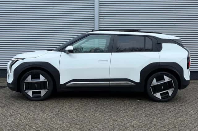 Kia EV3 (2025) thumbnail 2