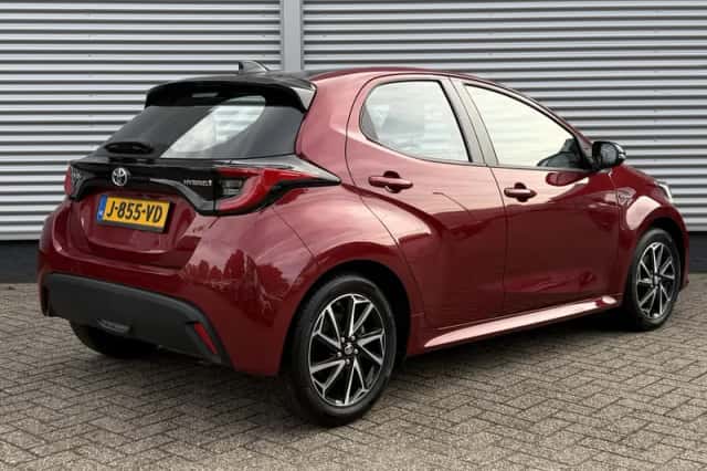 Toyota Yaris (2020) thumbnail 5