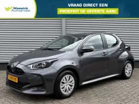 Toyota Yaris (2023) thumbnail 1