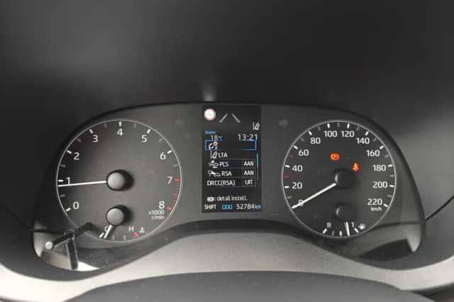 Toyota Yaris (2023) thumbnail 12