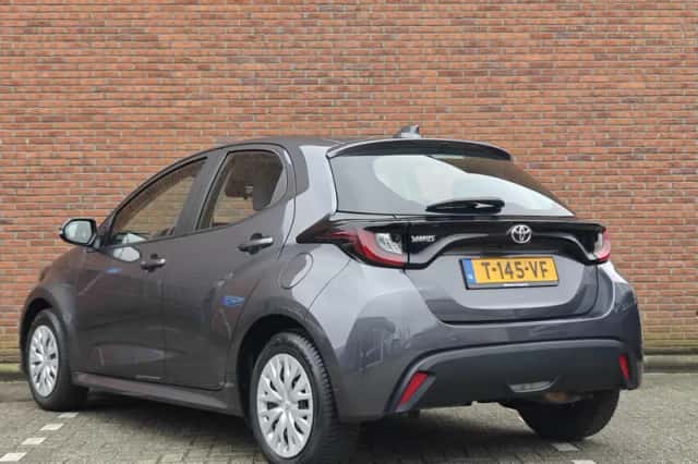 Toyota Yaris (2023) thumbnail 4