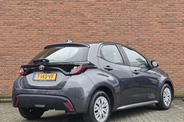 Toyota Yaris (2023) thumbnail 6