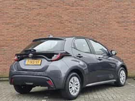 Toyota Yaris (2023) thumbnail 6
