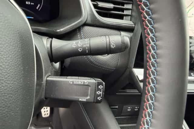 Renault Captur (2024) thumbnail 21