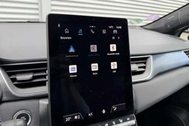 Renault Captur (2024) thumbnail 24