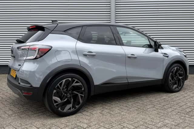 Renault Captur (2024) thumbnail 5