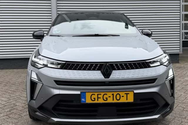 Renault Captur (2024) thumbnail 8