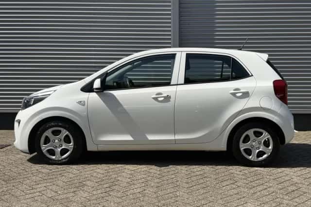 Kia Picanto (2018) thumbnail 2