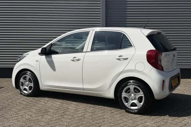 Kia Picanto (2018) thumbnail 3