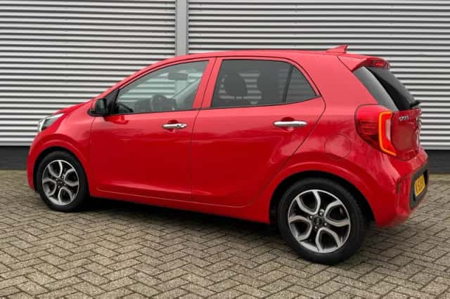 Kia Picanto (2021) thumbnail 3