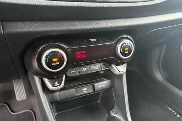 Kia Picanto (2021) thumbnail 23