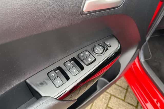 Kia Picanto (2021) thumbnail 25