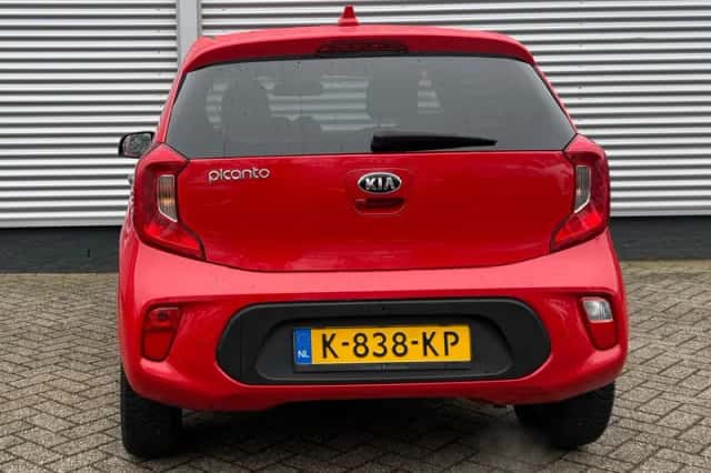 Kia Picanto (2021) thumbnail 4