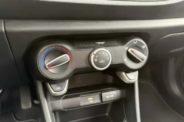 Kia Picanto (2022) thumbnail 16