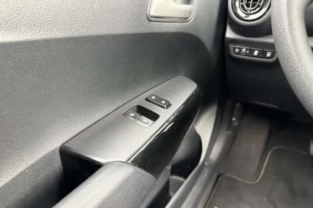 Kia Picanto (2022) thumbnail 18