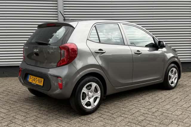 Kia Picanto (2022) thumbnail 6