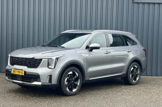 Kia Sorento (2025) thumbnail 2