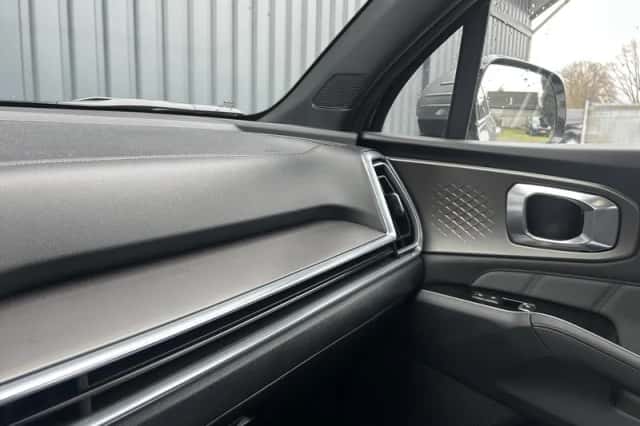 Kia Sorento (2025) thumbnail 32