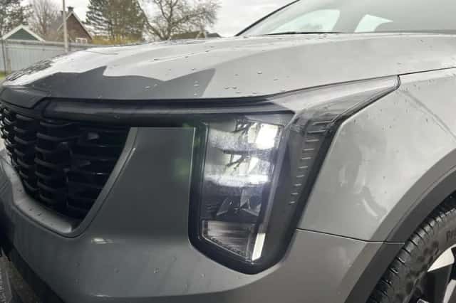 Kia Sorento (2025) thumbnail 10