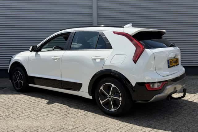 Kia Niro (2022) thumbnail 4