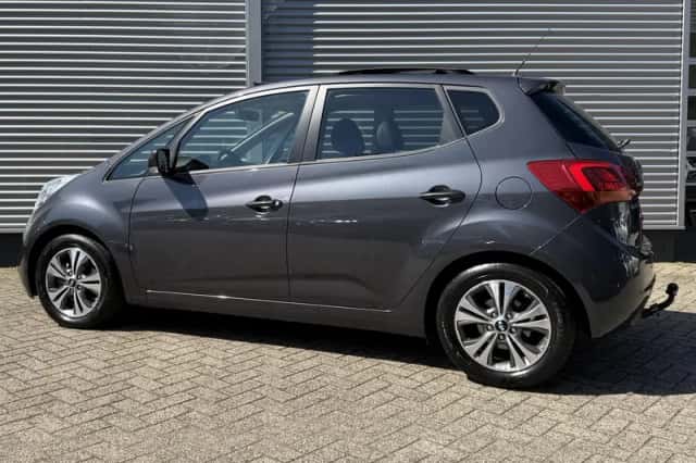 Kia Venga (2017) thumbnail 3