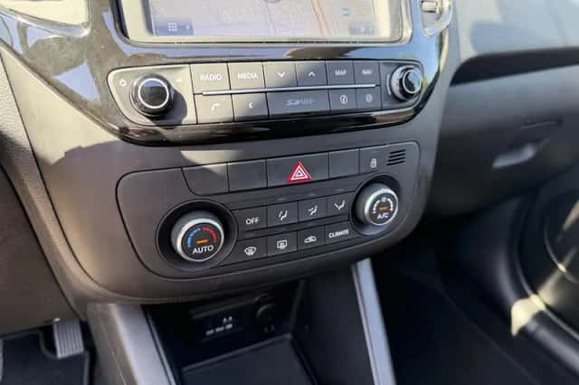Kia Venga (2017) thumbnail 22