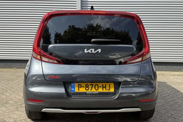 Kia Soul EV (2022) thumbnail 4