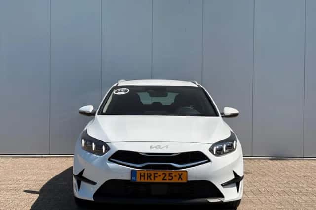 Kia Ceed Sportswagon (2025) thumbnail 4