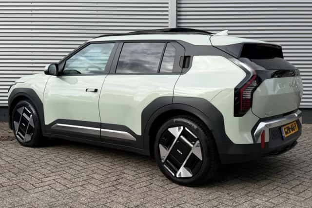 Kia EV3 (2025) thumbnail 3
